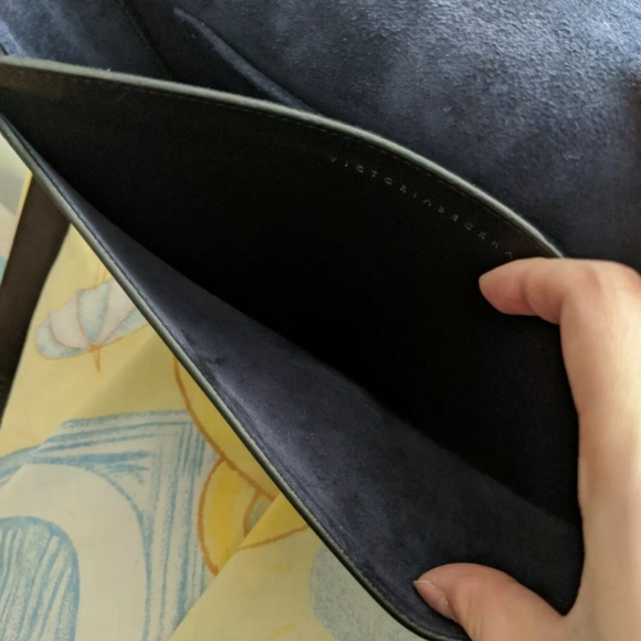 Victoria Beckham Half Moon Shoulder Bag - Picture 5 of 9